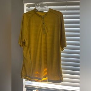 Men’s puma shirt, size large